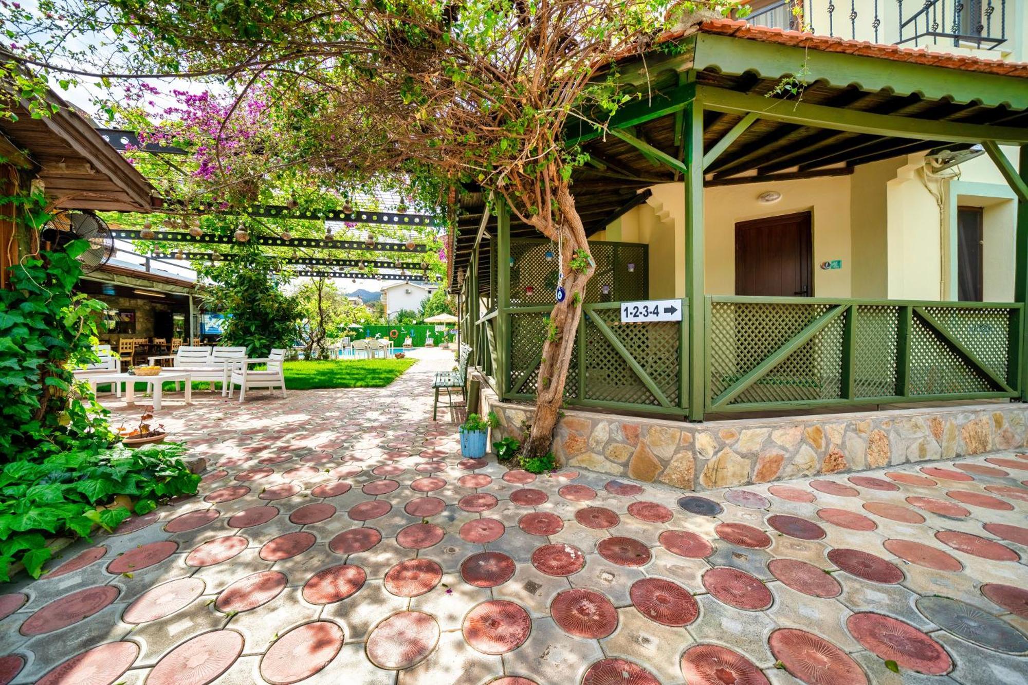 Dedeminn Garden Hotel Göcek Esterno foto